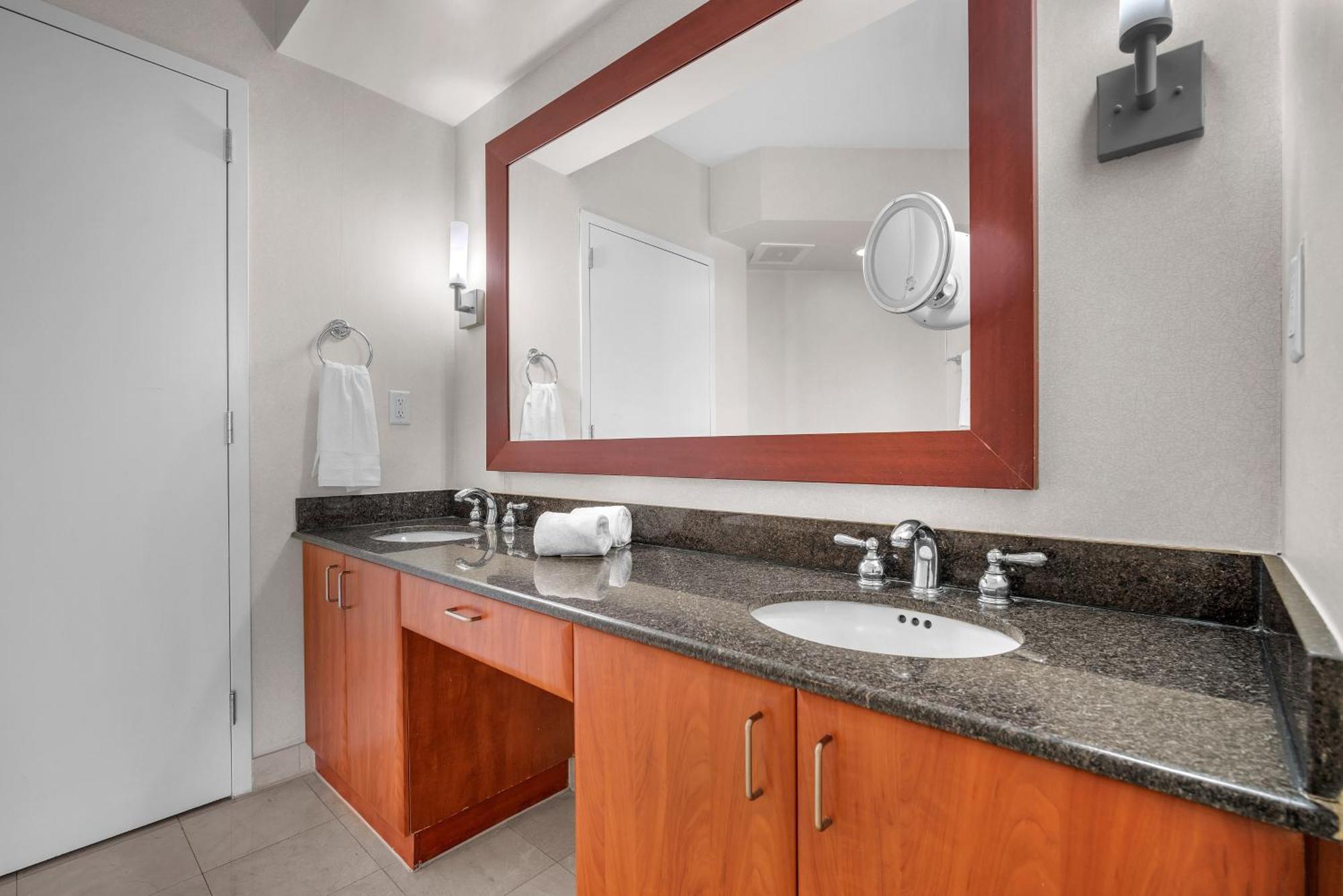 Trump Intl 2 Bedroom Apartment 1600 Sqf Ocean Front Miami Beach Dış mekan fotoğraf